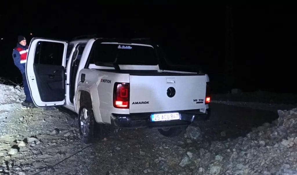 AW405741_01-1024x605