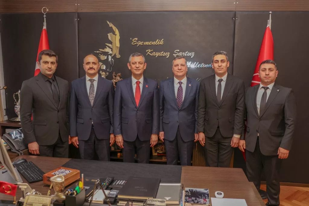 atanamayan-uzmanlar-1024x683