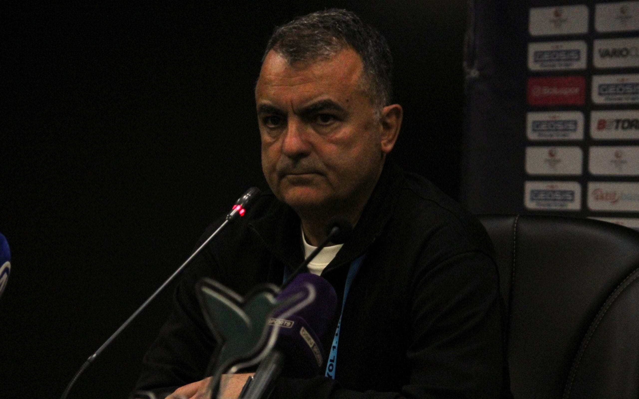 MURAT UÇKUN: "KUSUR ARAYAN ÖNCE KENDİNE BAKSIN" YENİ MALATYASPOR TEKNİK DİREKTÖRÜ MURAT UÇKUN: "HERKES KENDİ AYIBININ HAMALIDIR" "BİZE GELİNCE GÜCÜNÜZ YETTİĞİ KADAR ATMAYI BİLİYORSUNUZ"