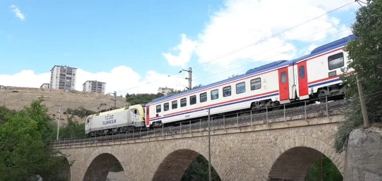 beylerderesi tren